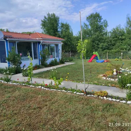 леванти Nyaraló